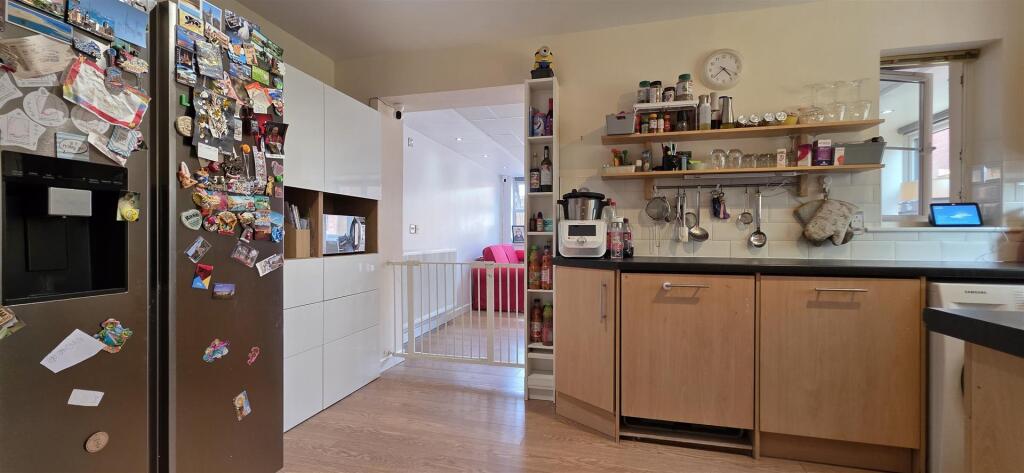 House in Devizes, Wiltshire - View 5