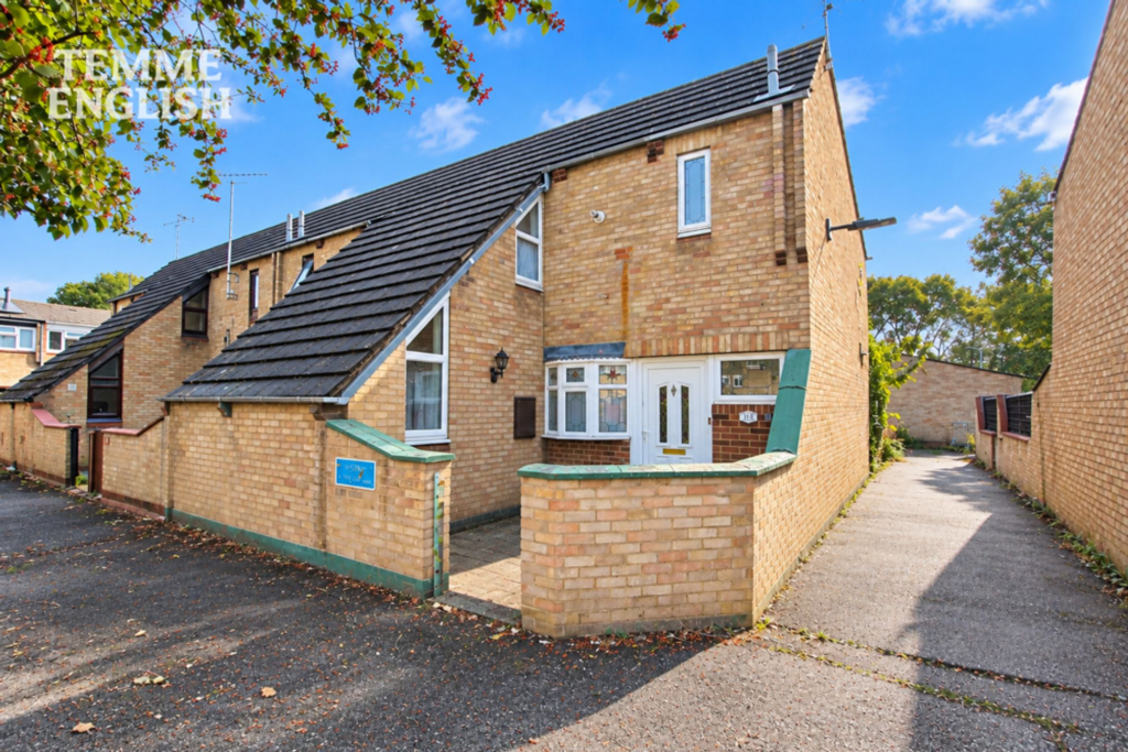 Main image of property: Moretons, Basildon, SS13