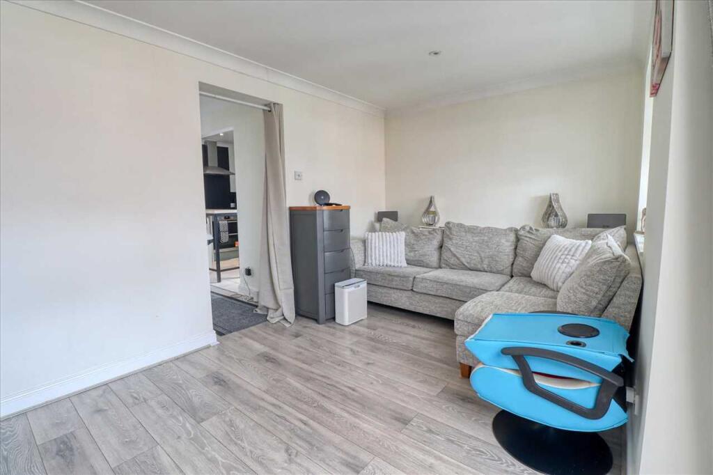 Camellia Crescent, Clacton on Sea - View 5