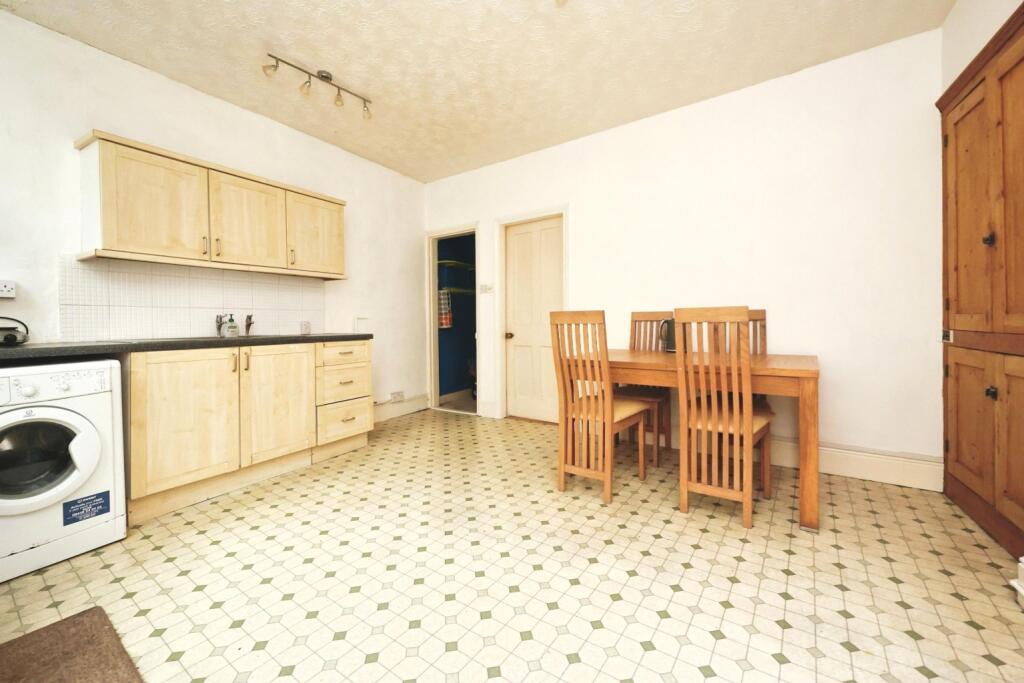 House in Lincoln, New Boultham - View 5