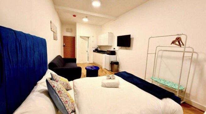 Main image of property: Golders Green Road