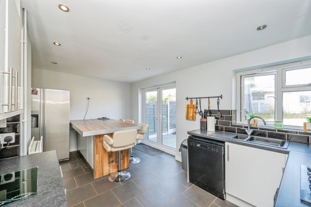 House in Derby, Oakwood - More