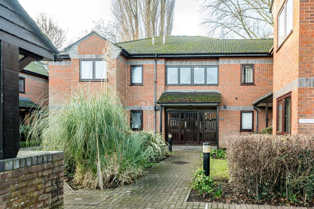Main image of property: Teal House, London Road, High Wycombe, Buckinghamshire, HP11