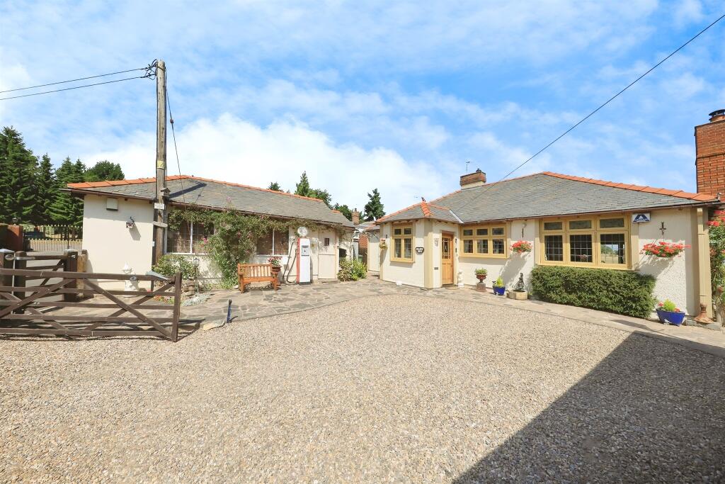 Main image of property: Bridgnorth Road, Kidderminster