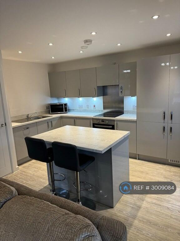 Apartment in Hertsmere, Elstree and Borehamwood - View 3