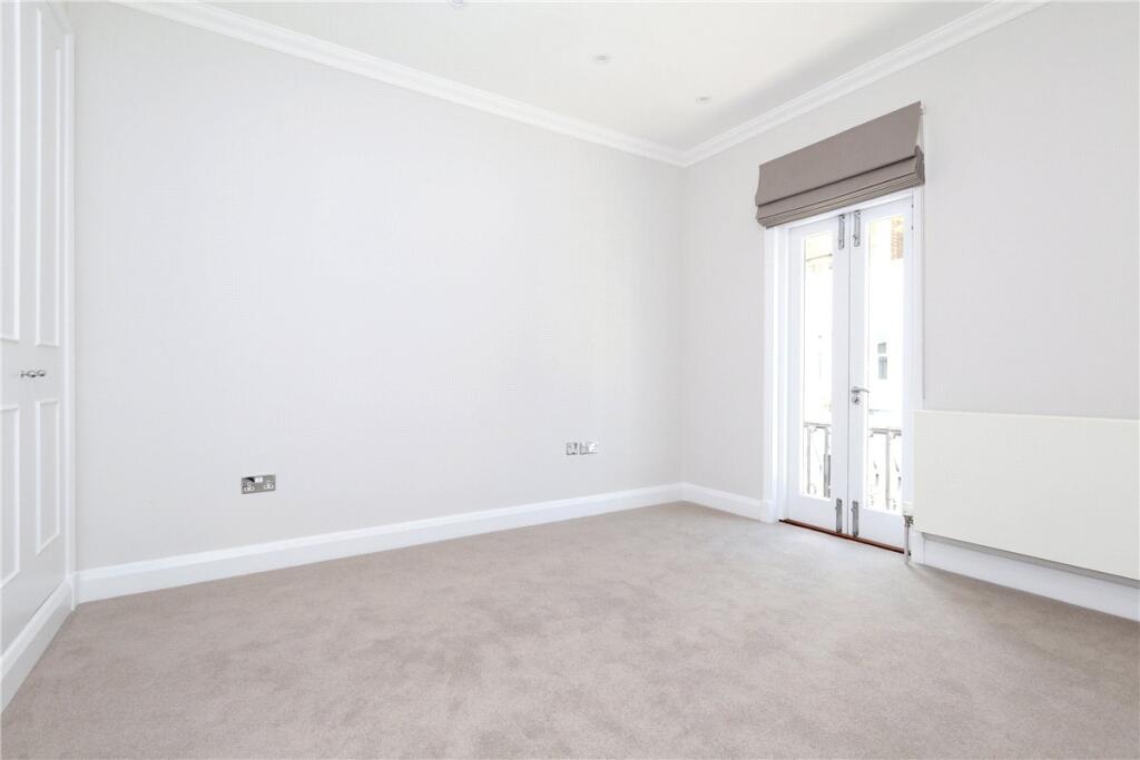 House in London - View 3