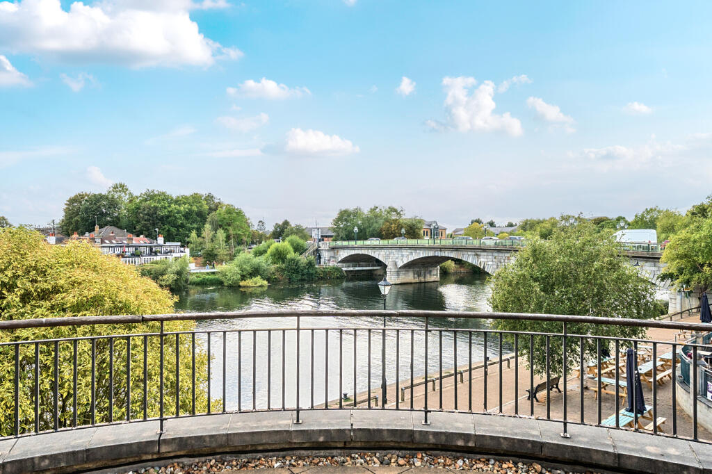Apartment in Staines-upon-Thames - View 2