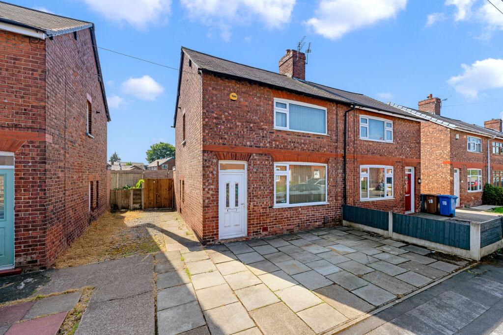 Main image of property: Oak Avenue, Cadishead, M44