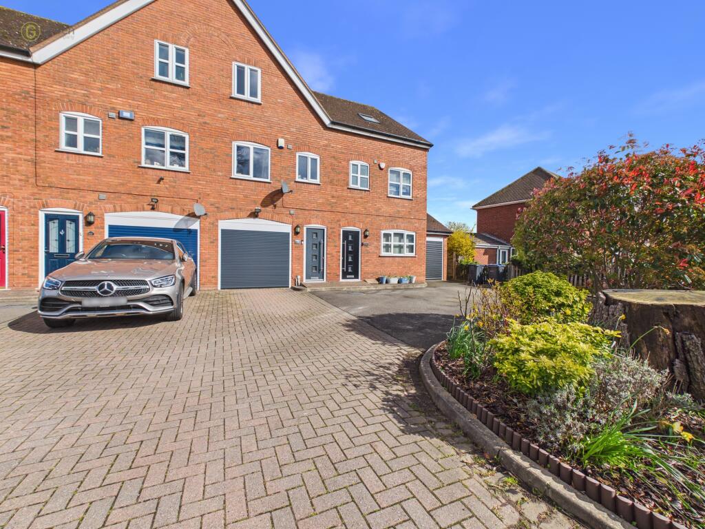 Main image of property: Hurst Green Road, Sutton Coldfield, B76 9AP