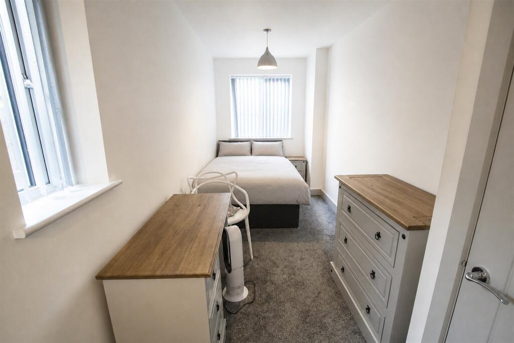 House in Birmingham, Bournbrook - More