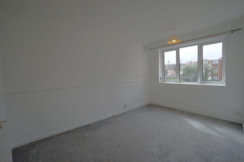 Rutland Avenue, Margate, Kent, CT9 photo 5