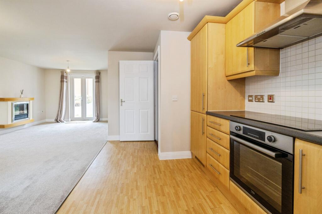 Apartment in Lincoln, Lincolnshire - More