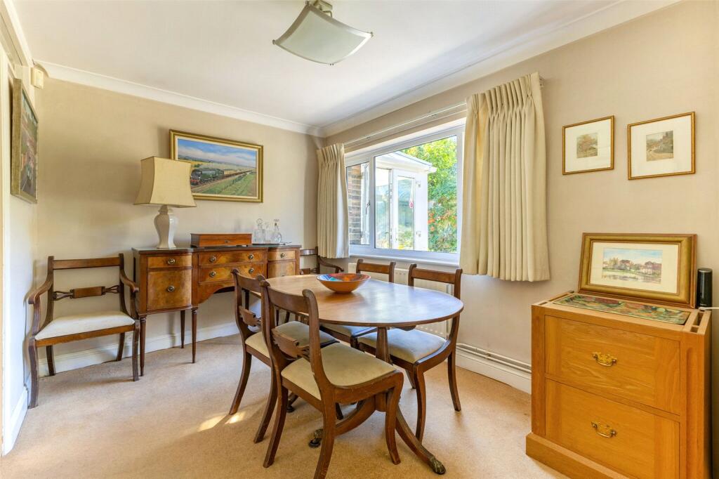 Elmleigh, Midhurst, West Sussex, GU29 photo 4