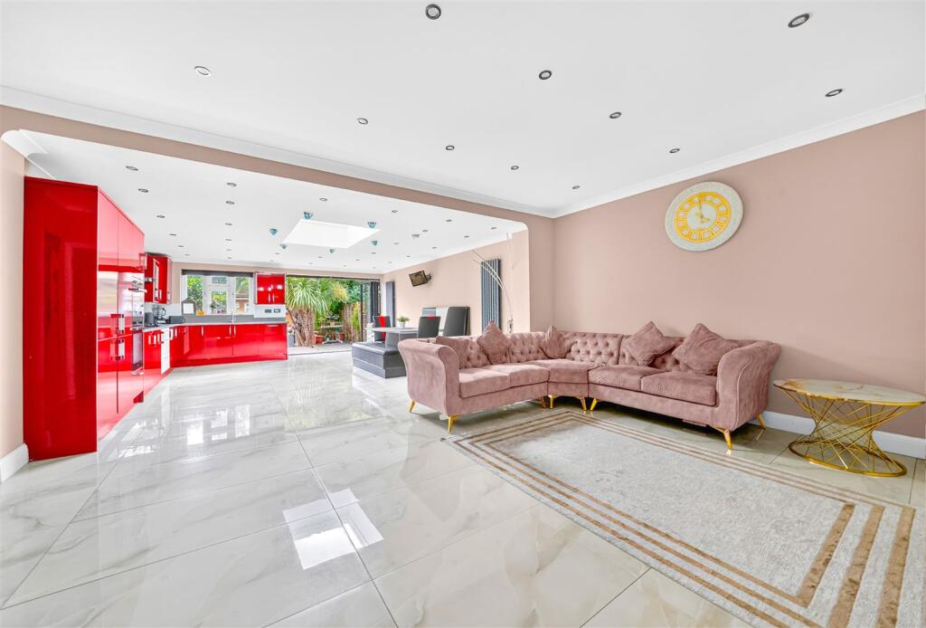 House in Ilford - View 5