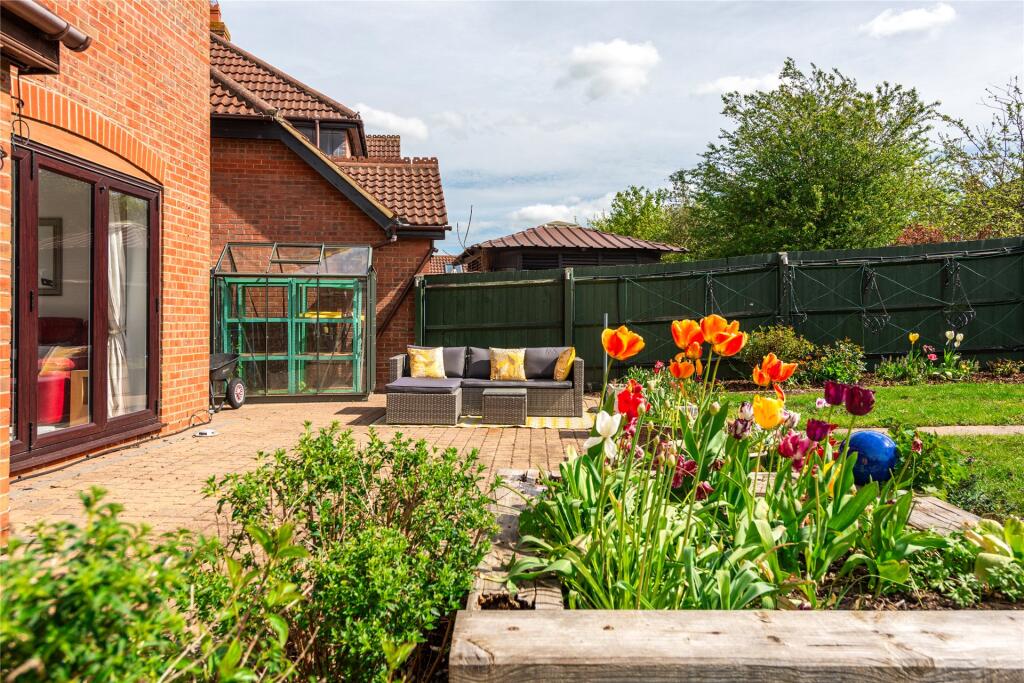 Swayne Rise, Middleton, Milton Keynes, Buckinghamshire, MK10 photo 4