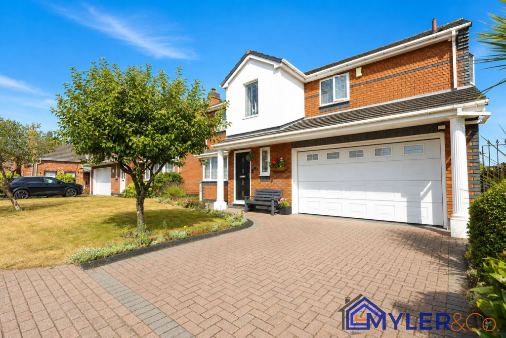 Main image of property: Stratton Park, Widnes, WA8