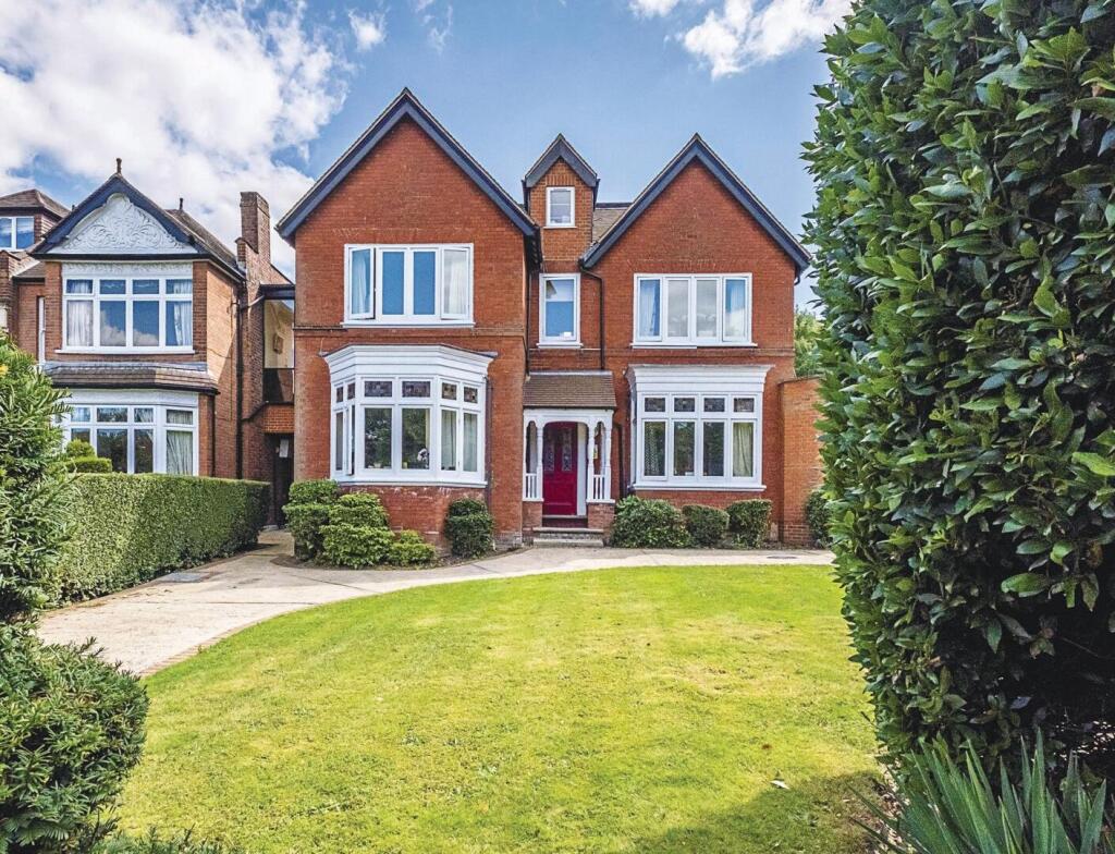 Main image of property: Torrington Park, North Finchley, London, N12