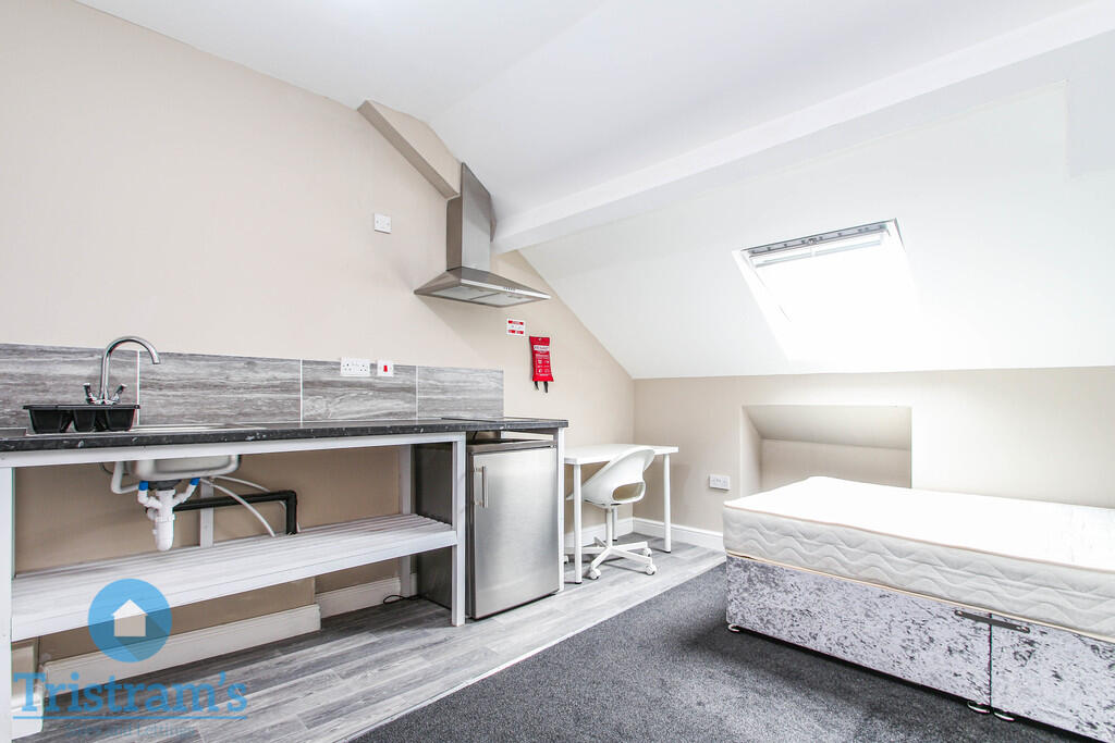Studio flat for rent