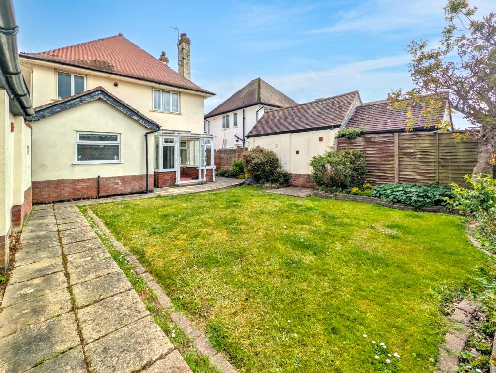 House in East Lindsey, Skegness - View 2
