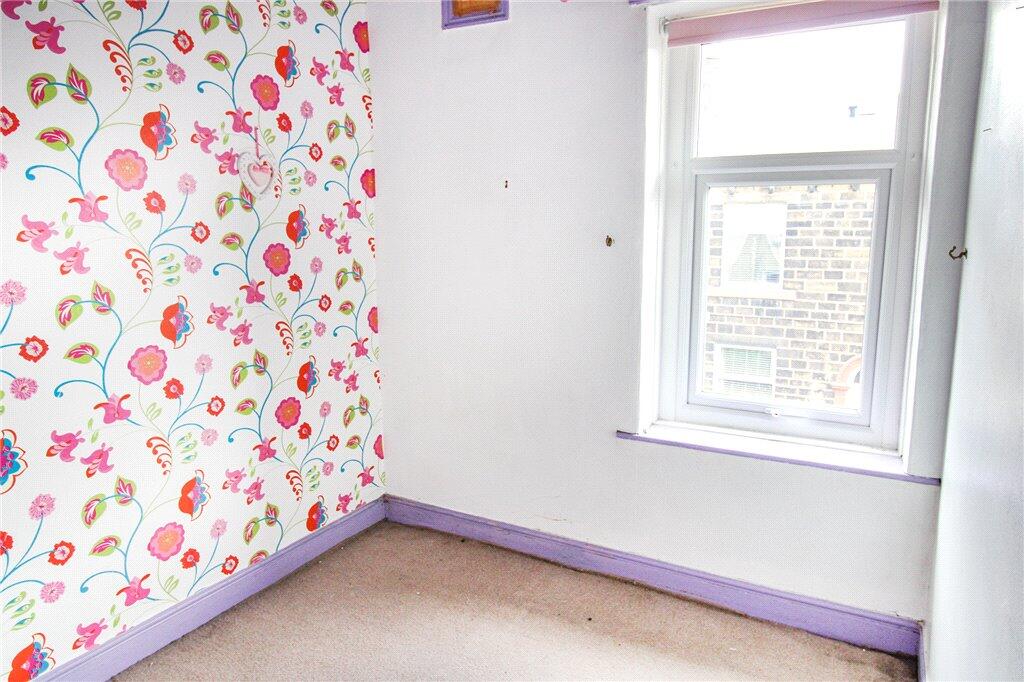 House in Bradford, Steeton with Eastburn - View 6
