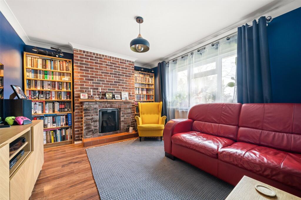 Main image of property: Longwater Road, Finchampstead, Wokingham, Berkshire, RG40