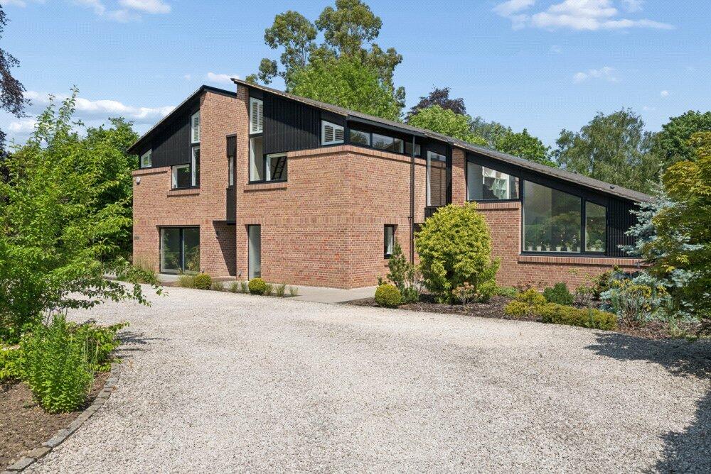 Main image of property: Hervines Road, Amersham, Buckinghamshire, HP6