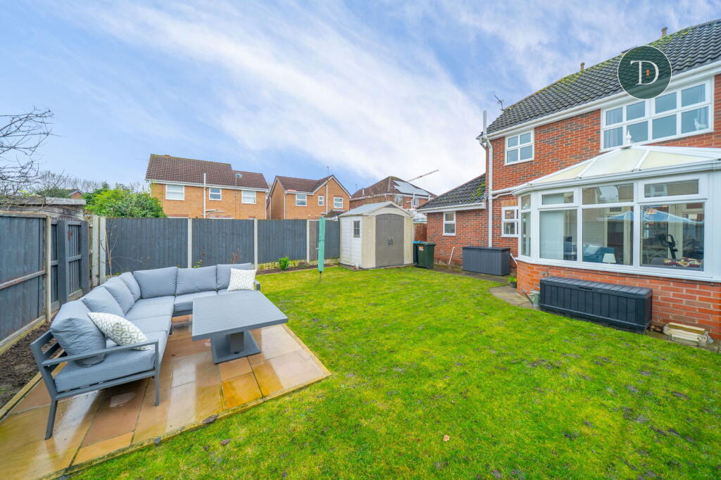 House in Ellesmere Port, Stanney Oaks - View 4