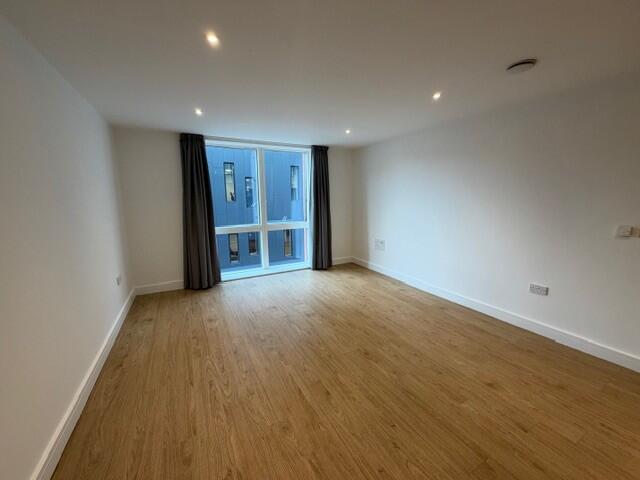 Apartment in Leicester - View 3