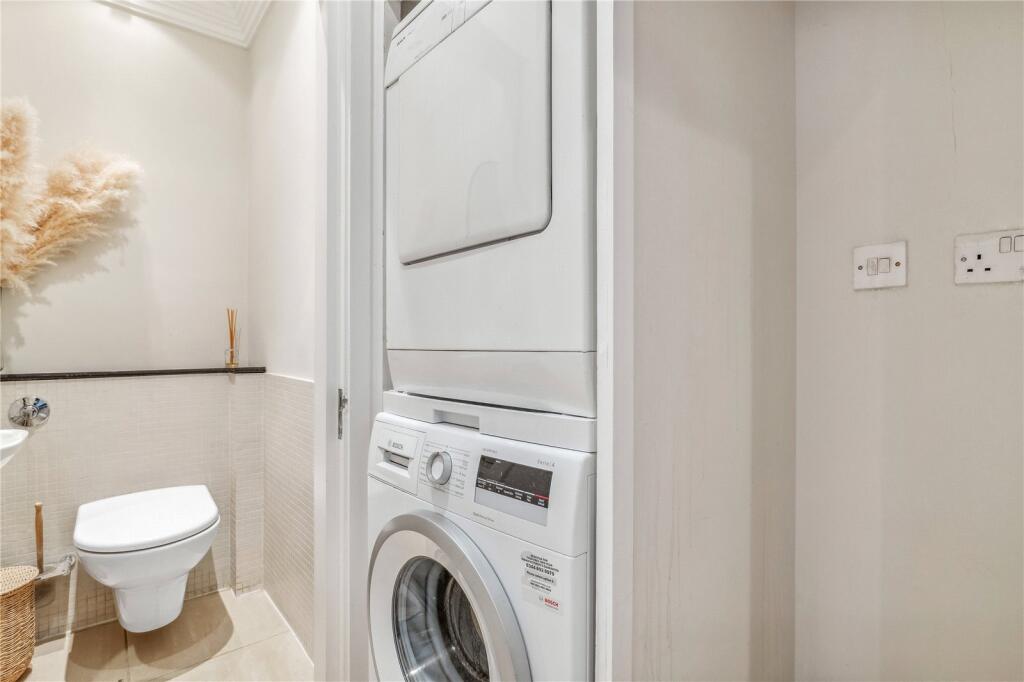 House in London - View 5