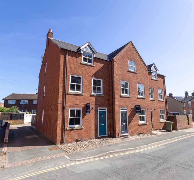 3-bed terraced on Watergate Street, Ellesmere, £249,995