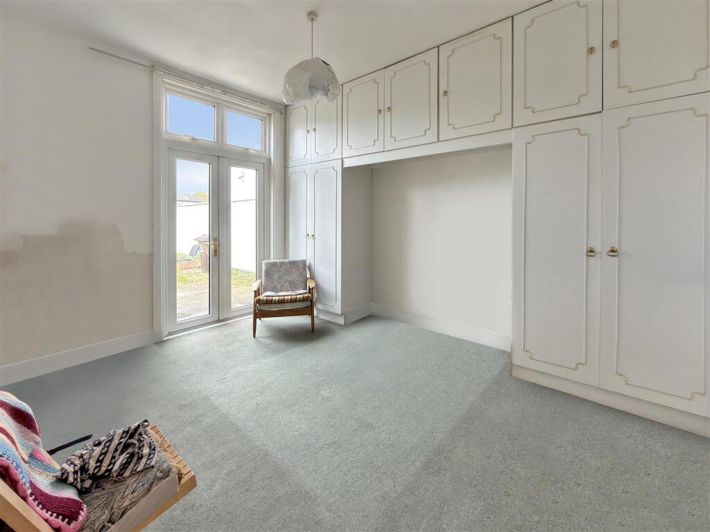 Hibernia Road, Hounslow photo 3