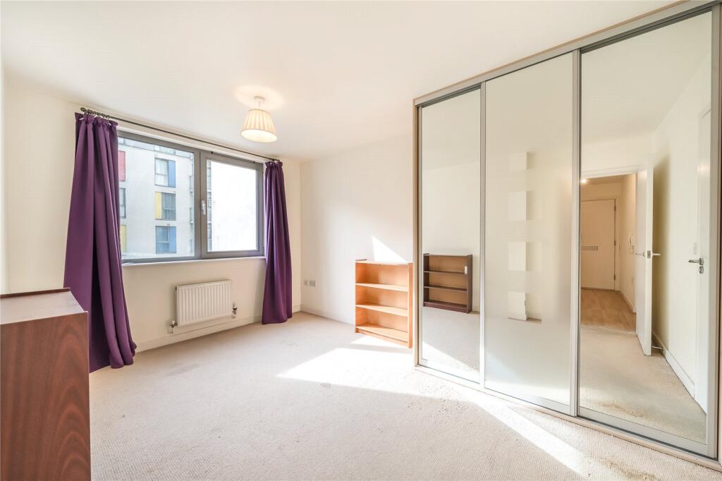 Apartment in London - View 5