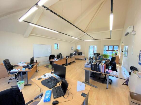 Unit 1 Hounslow Business Park 8.JPG