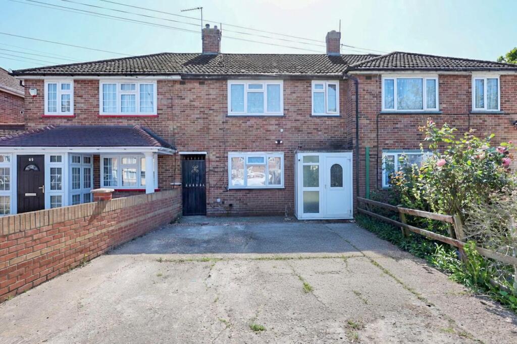 Main image of property: Balmoral Drive, North Hayes, UB4