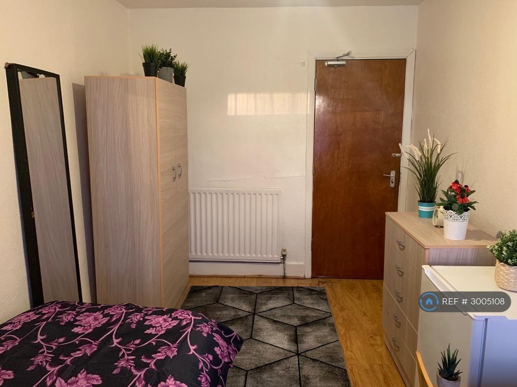 Main image of property: Hornsey Park Road, London, N8