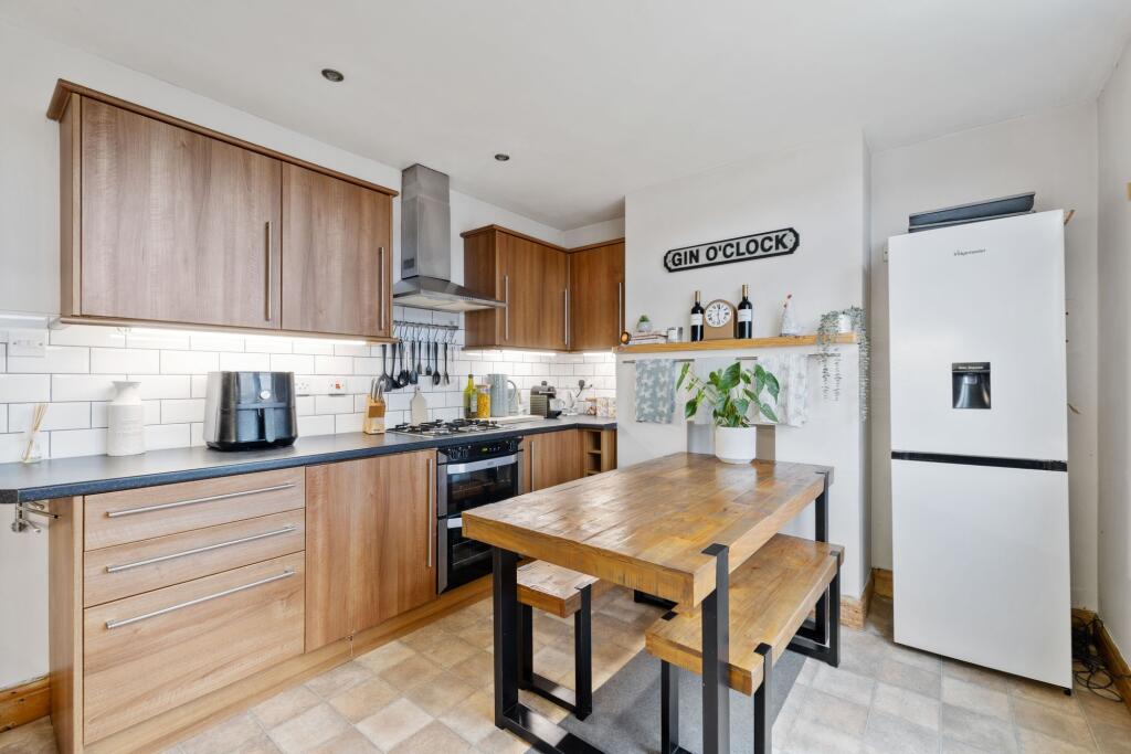 Apartment in Chichester, Parklands - View 3