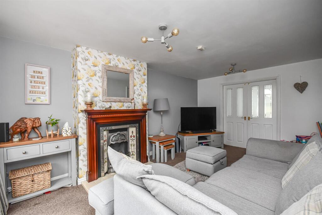 House in South Staffordshire, Wombourne - View 4