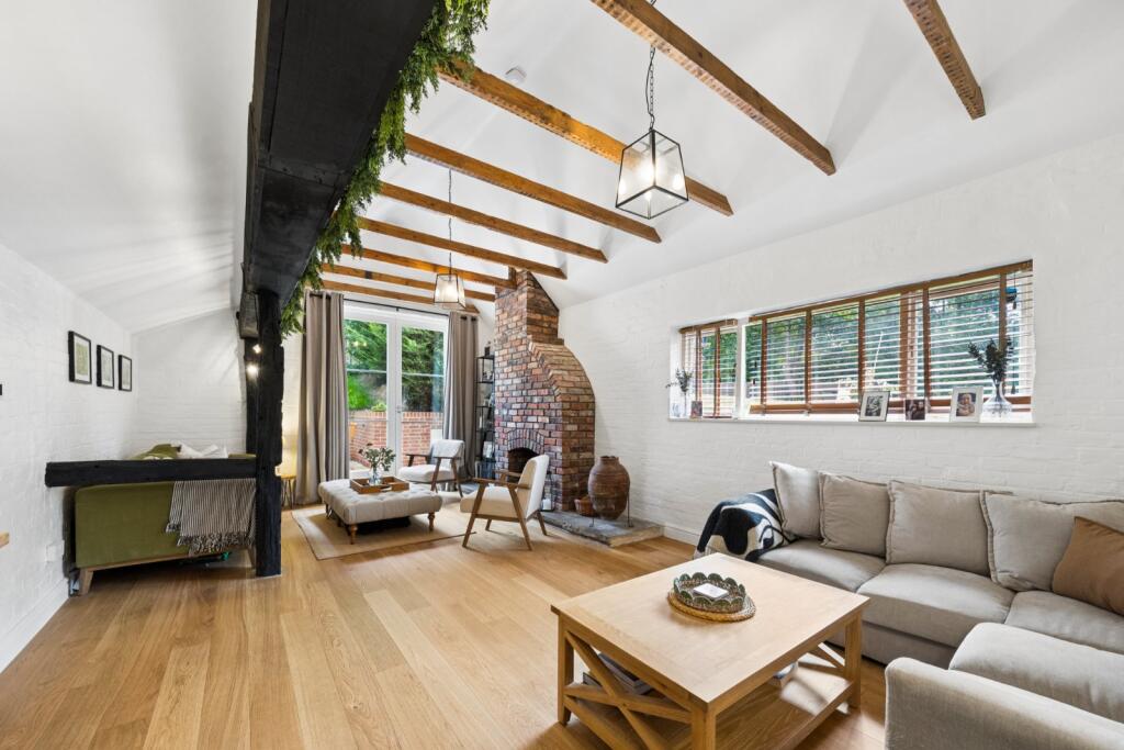 House in Waverley, Haslemere - View 3
