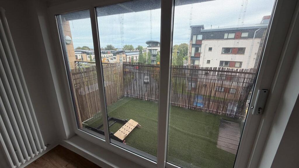Apartment in Edinburgh, Granton and District - More