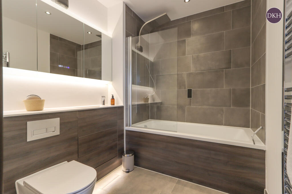Apartment in Watford - More