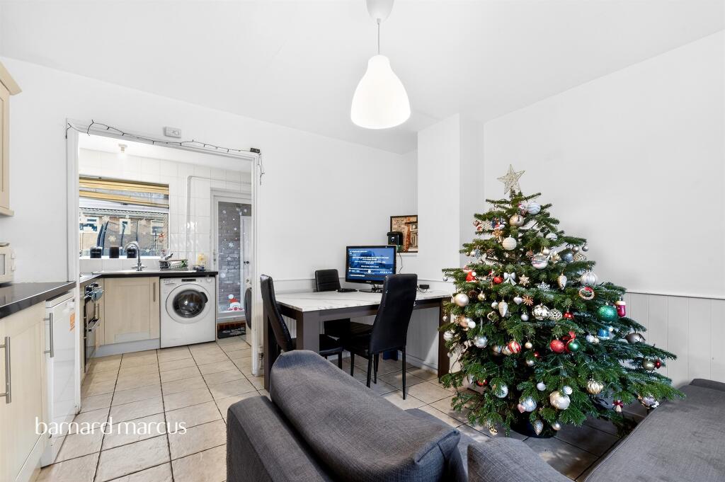 House in Kingston upon Thames - View 3