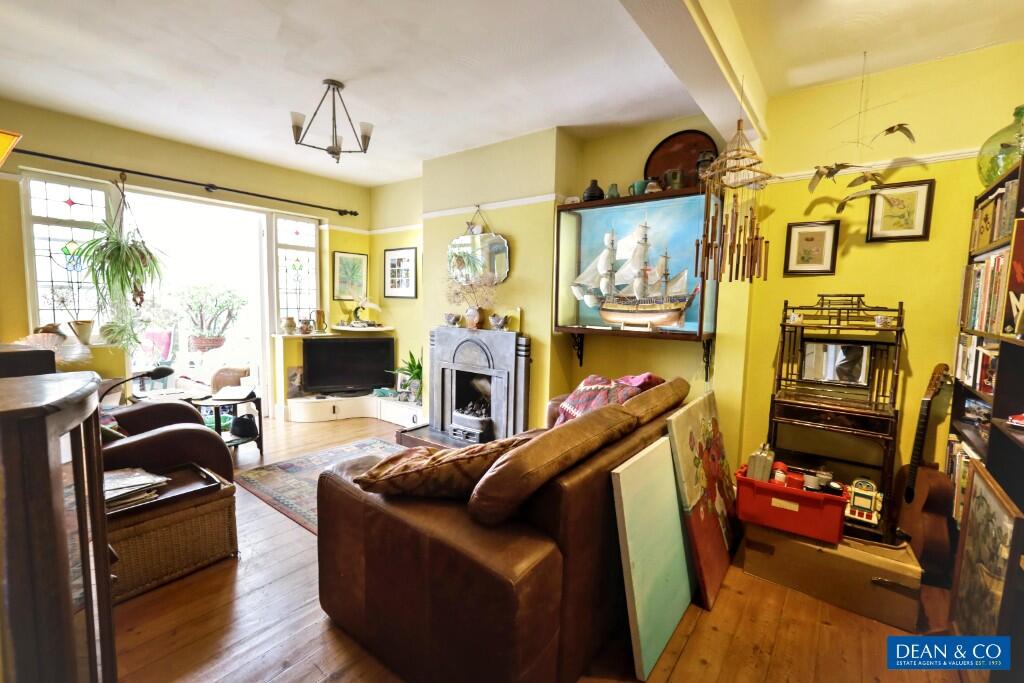 Fallowfield Crescent, Hove, East Sussex, BN3 photo 3