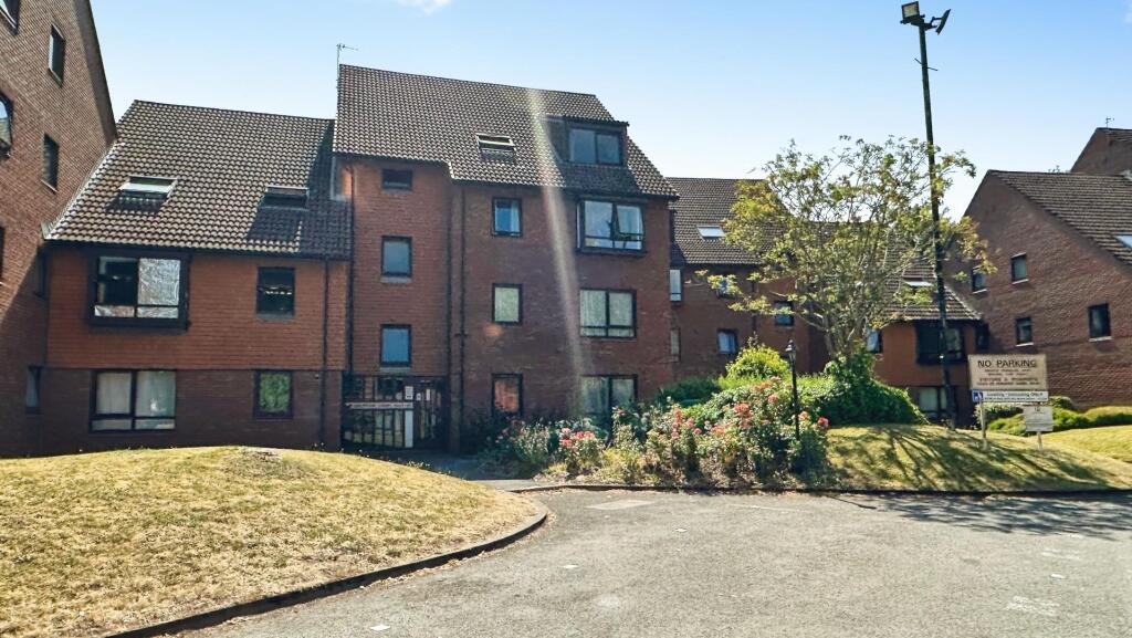 Main image of property: Marina Gardens, Bristol