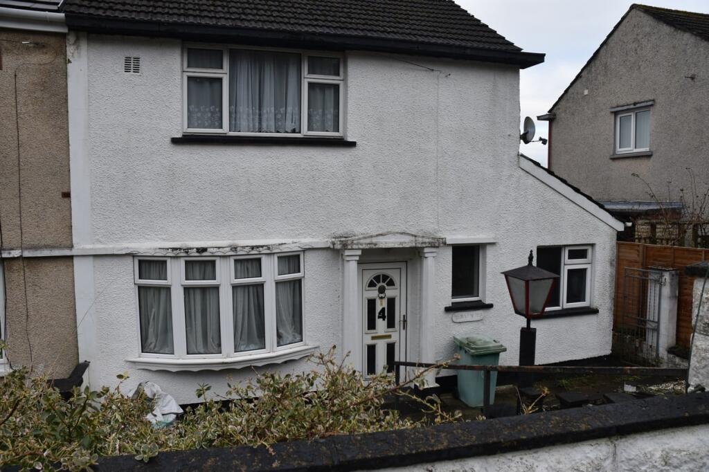 Main image of property: 4 Blaenwern, Newcastle Emlyn