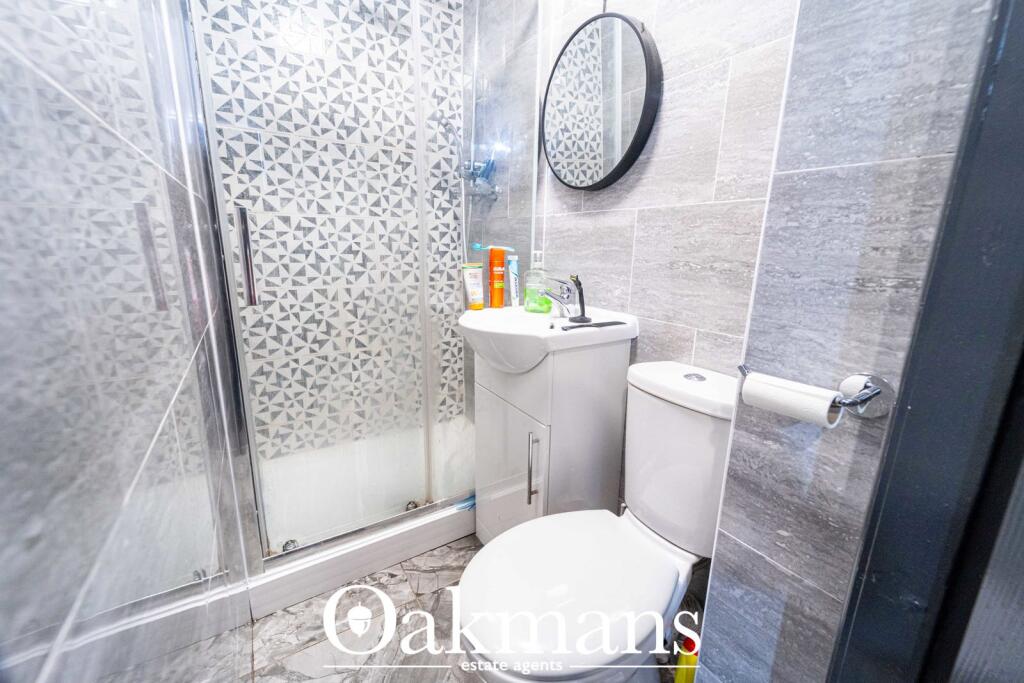 6 bedroom terraced house for rent