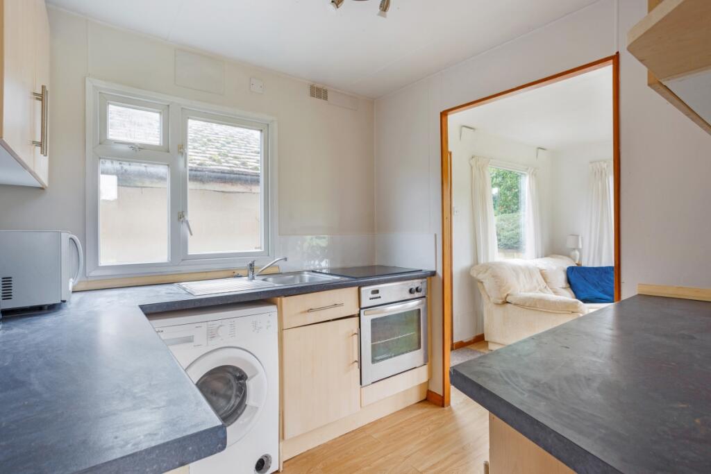 House in Reading, Beenham - View 5