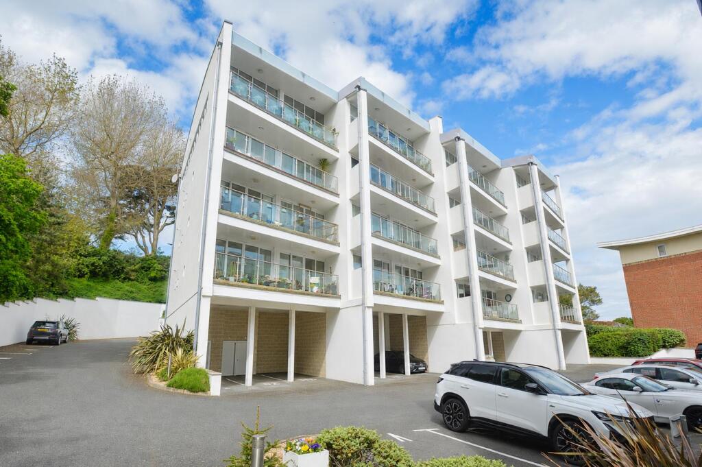Chain Free * Shanklin - More