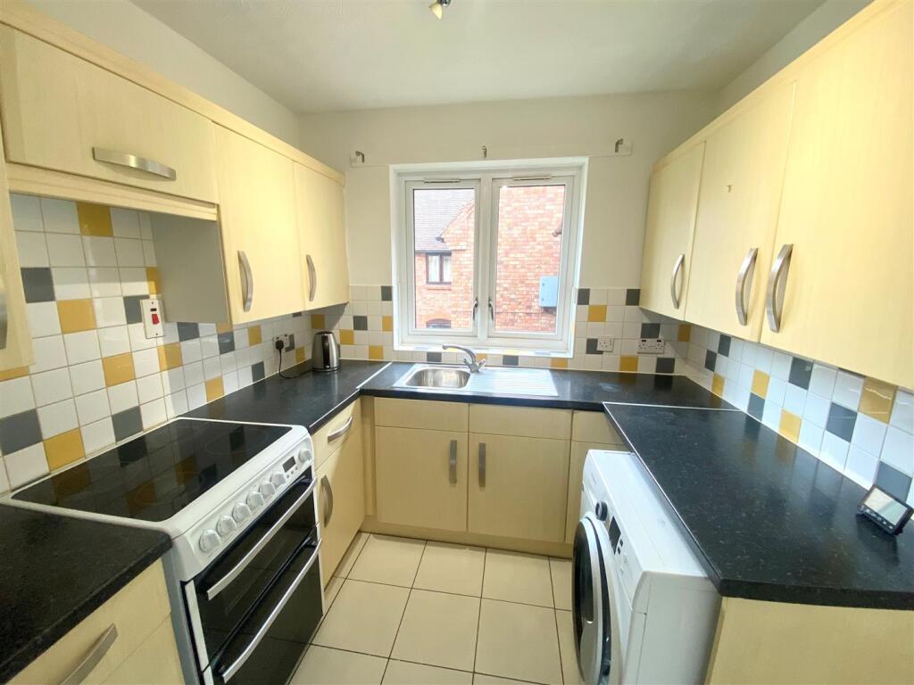 Apartment in Epping Forest, Waltham Abbey - View 5