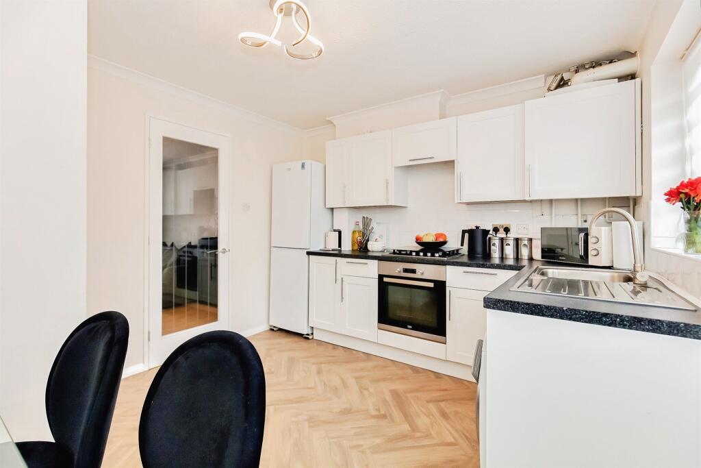 Cornwallis Drive, Eaton Socon, St. Neots - View 6