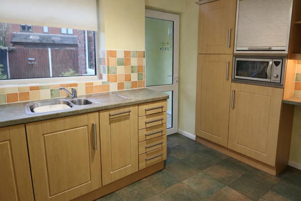 House in Hinckley and Bosworth, Hinckley - More